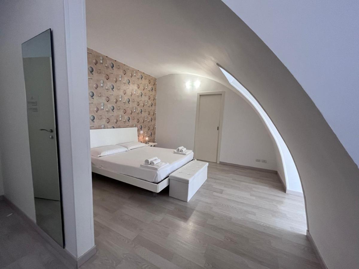 Il Giramondo Suite&Room Self Check-In Matera Bagian luar foto