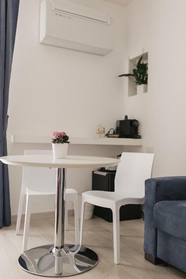 Il Giramondo Suite&Room Self Check-In Matera Bagian luar foto