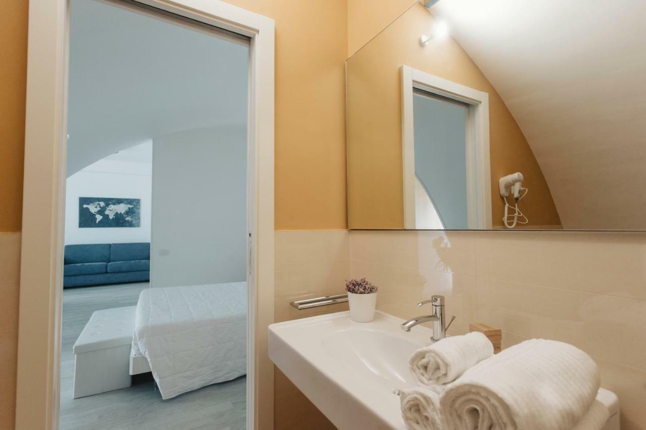 Il Giramondo Suite&Room Self Check-In Matera Bagian luar foto